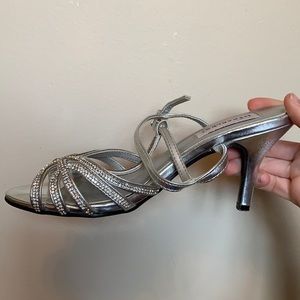 Silver Prom Heel w Diamond Colored Crystals (Used)